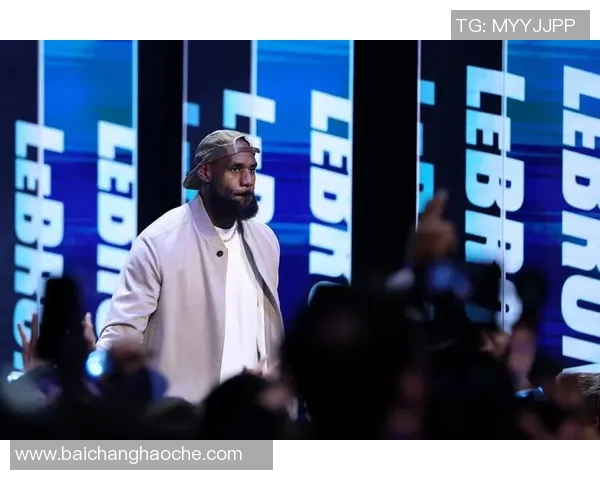 老詹缺席训练卢卡强调场下默契的重要性与细节讨论