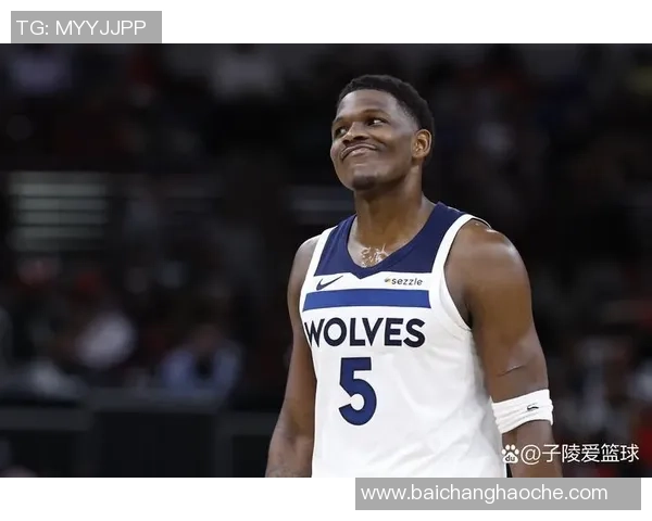 邓弗里斯谈被换下的不满情绪期待球队未来表现更佳